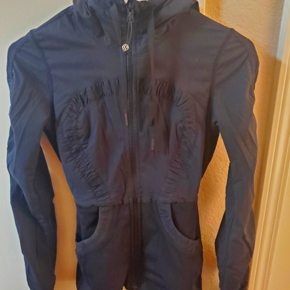 Lululemon sweater, size: 2, black
